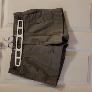 Banana Republic Army Green Shorts Siza 6